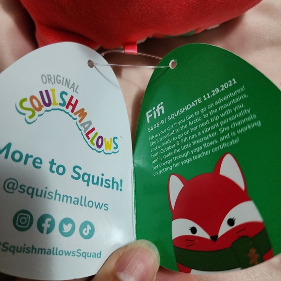 Fifi the Fox - 5" Squishmallow w/ Christmas Scarf - Picture 6 of 7
